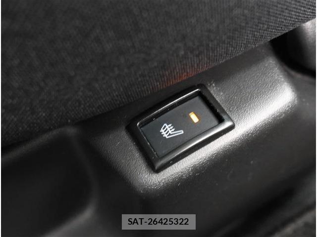 Mitsubishi DELICA 2024-05 8207284-11