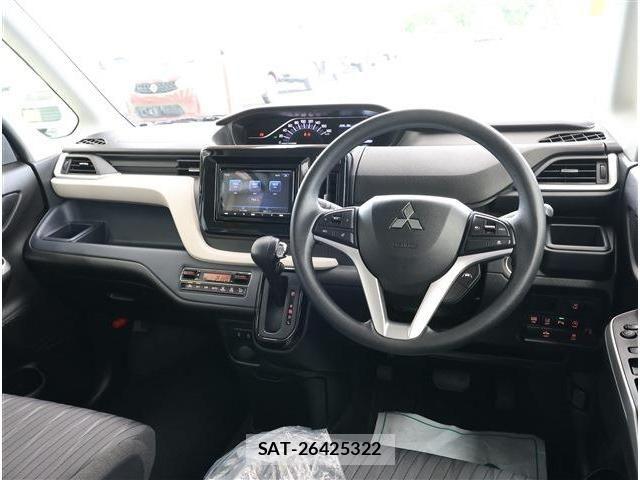 Mitsubishi DELICA 2024-05 8207284-1