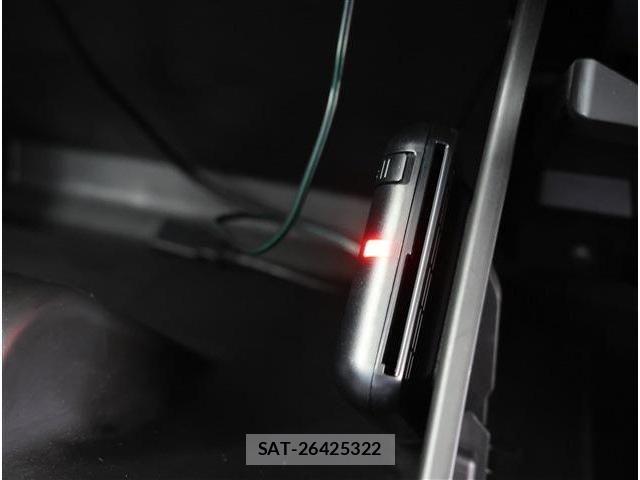 Mitsubishi DELICA 2024-05 8207284-4