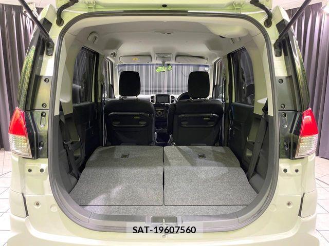 Mitsubishi DELICA 2014-09 8207286-9