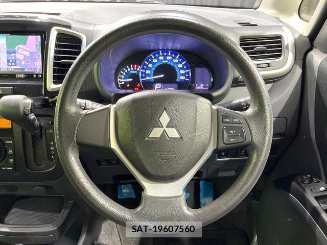 Mitsubishi DELICA 2014-09 8207286-10