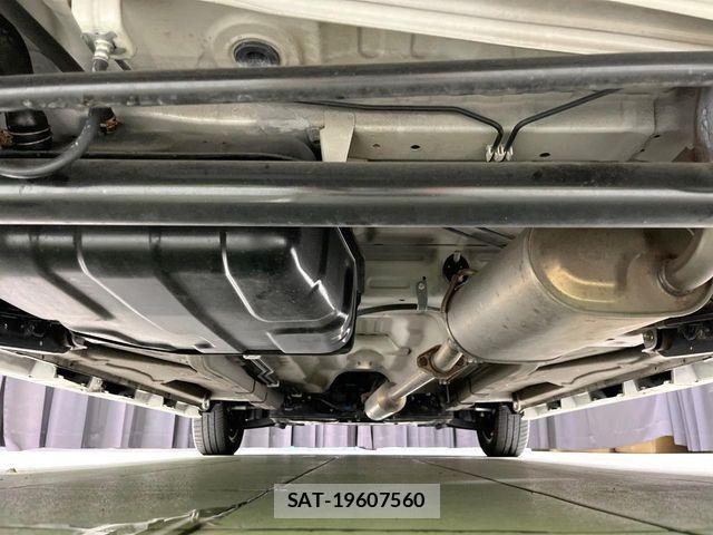 Mitsubishi DELICA 2014-09 8207286-18