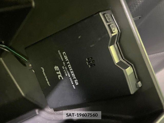 Mitsubishi DELICA 2014-09 8207286-4
