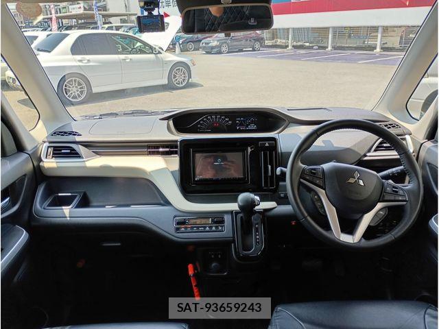 Mitsubishi DELICA 2024-03 8207285-12