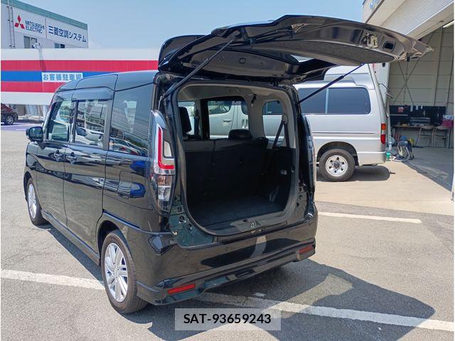 Mitsubishi DELICA 2024-03 8207285-13