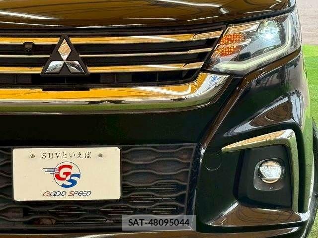 Mitsubishi DELICA 2023-12 8245040-18