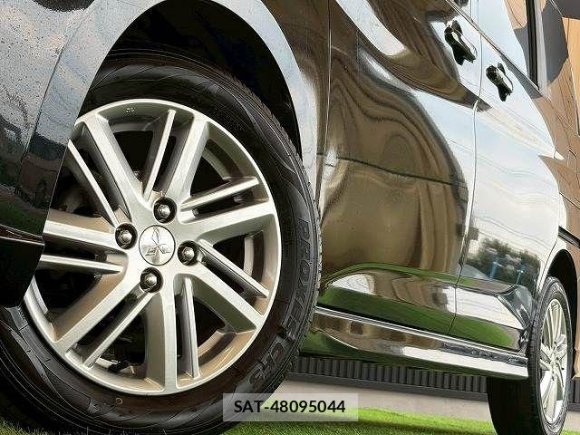 Mitsubishi DELICA 2023-12 8245040-19