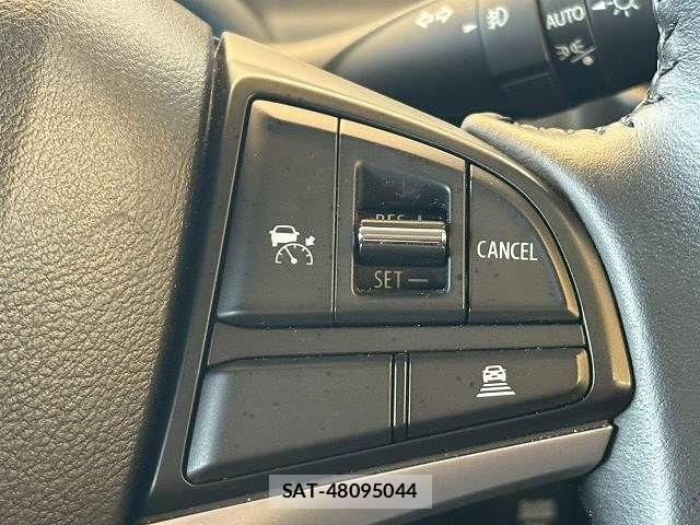 Mitsubishi DELICA 2023-12 8245040-4