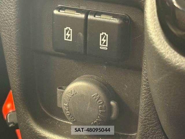 Mitsubishi DELICA 2023-12 8245040-5