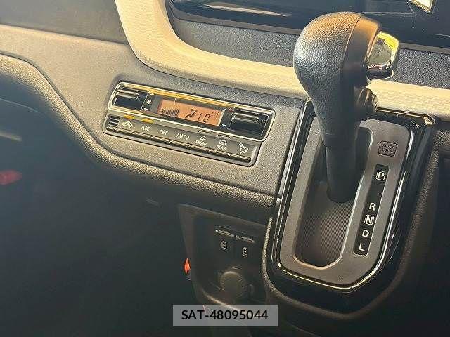 Mitsubishi DELICA 2023-12 8245040-8
