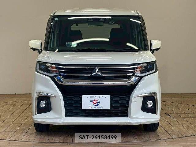 Mitsubishi DELICA 2023-12 8245042-15