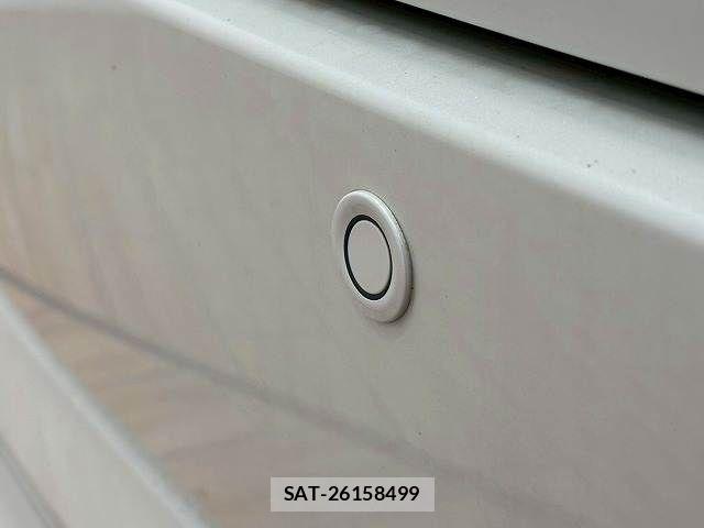 Mitsubishi DELICA 2023-12 8245042-5
