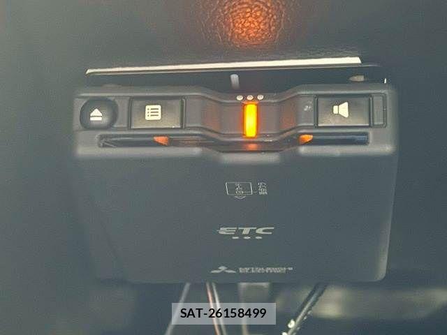 Mitsubishi DELICA 2023-12 8245042-7