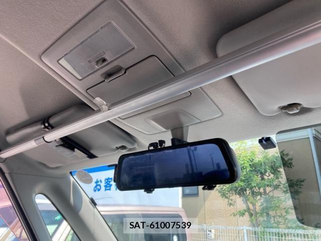 Mitsubishi DELICA 2011-11 8335581-13