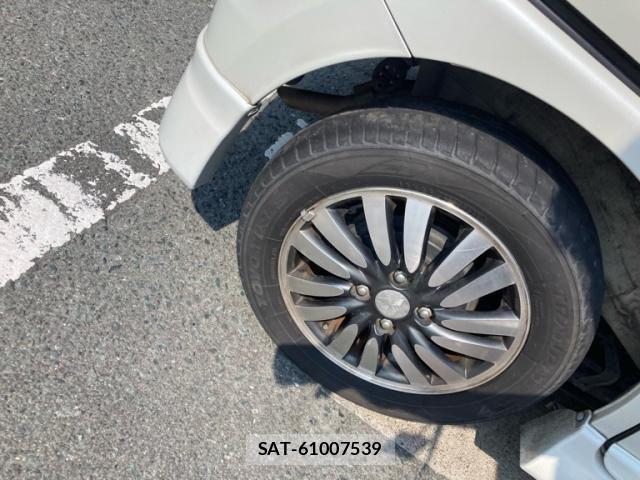 Mitsubishi DELICA 2011-11 8335581-5