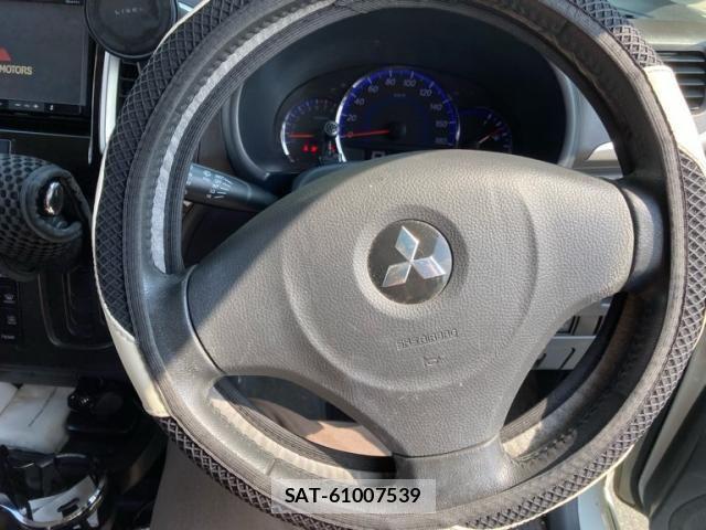 Mitsubishi DELICA 2011-11 8335581-8