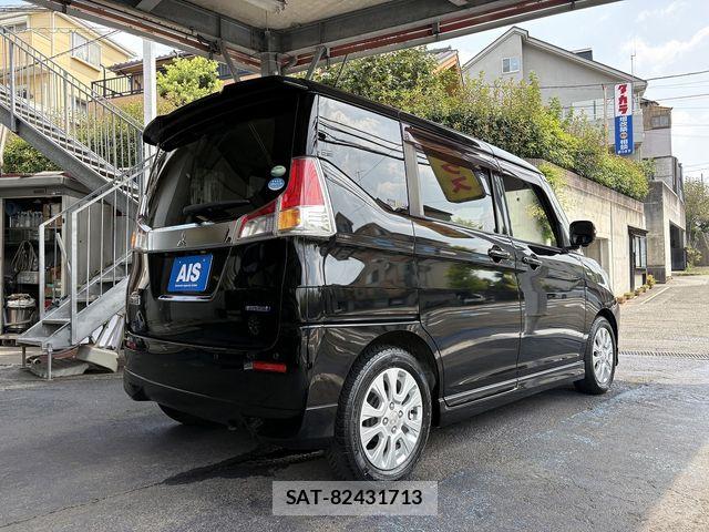 Mitsubishi DELICA 2019-01 8335582-10