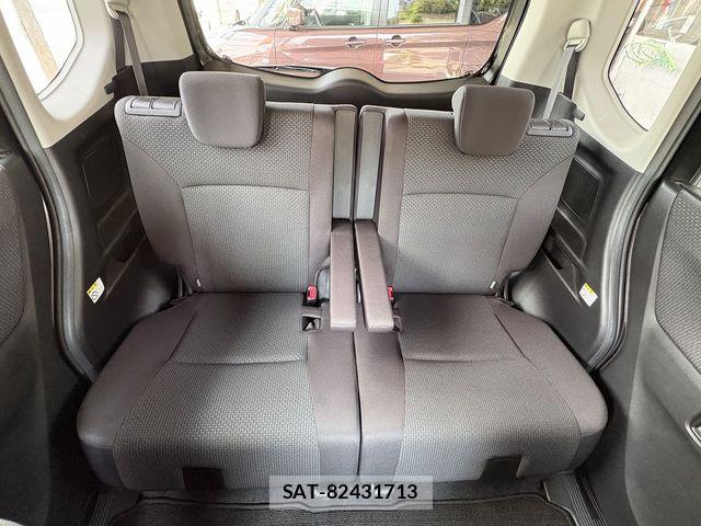 Mitsubishi DELICA 2019-01 8335582-23