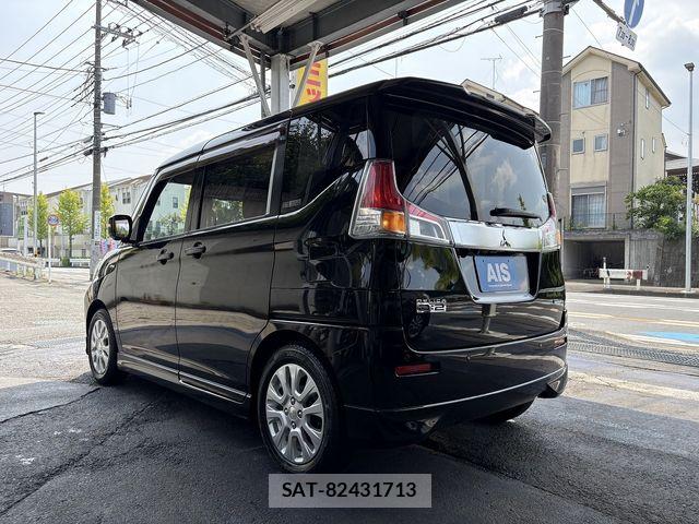 Mitsubishi DELICA 2019-01 8335582-2