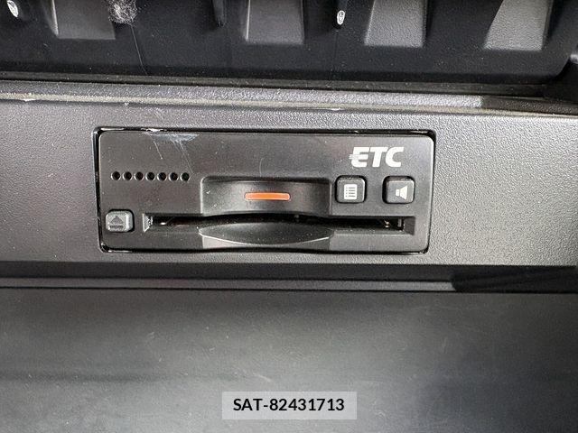 Mitsubishi DELICA 2019-01 8335582-3