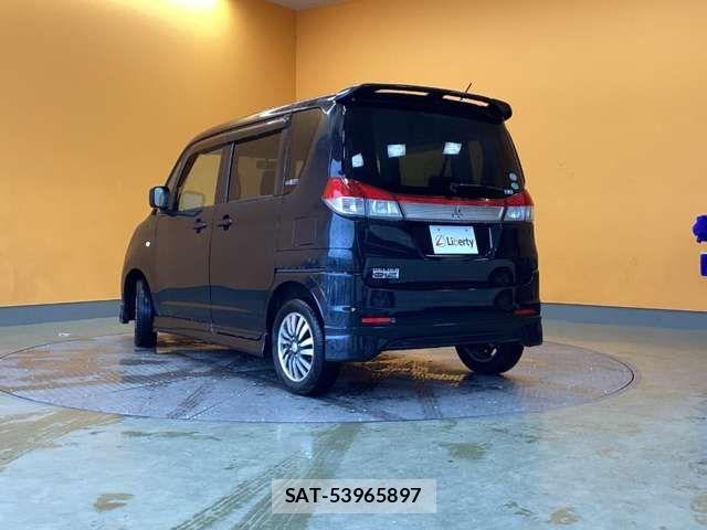 Mitsubishi DELICA 2012-01 8365583-5