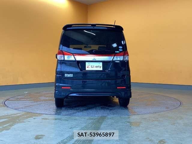 Mitsubishi DELICA 2012-01 8365583-6