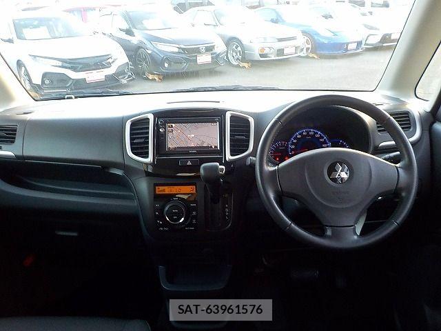 Mitsubishi DELICA 2011-04 8365582-1