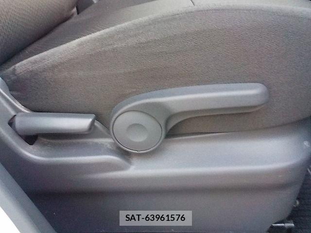 Mitsubishi DELICA 2011-04 8365582-19