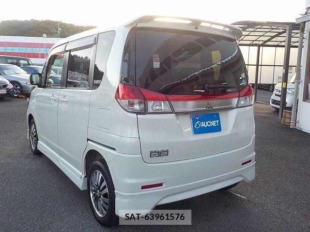 Mitsubishi DELICA 2011-04 8365582-2