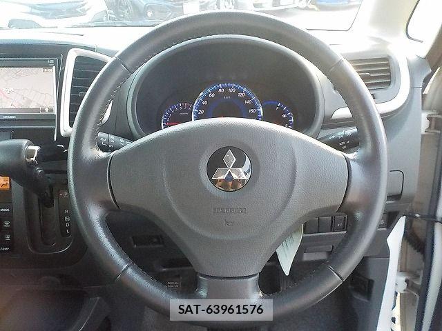 Mitsubishi DELICA 2011-04 8365582-7