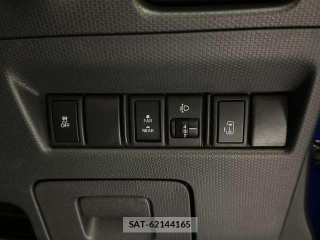 Mitsubishi DELICA 2014-04 8365580-13