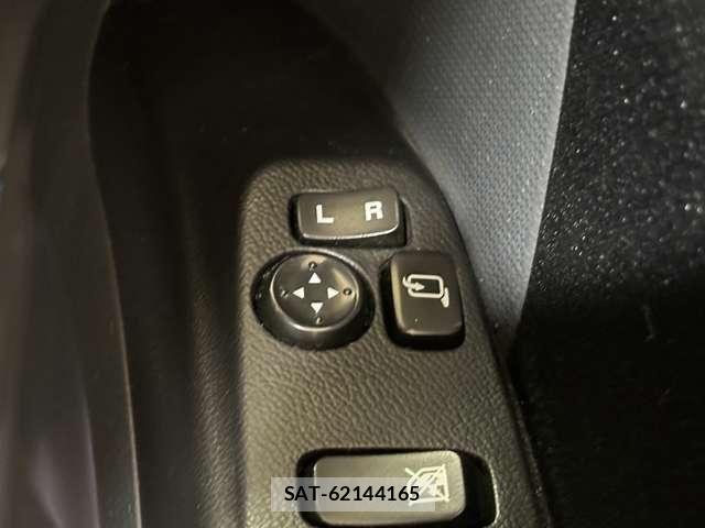 Mitsubishi DELICA 2014-04 8365580-16