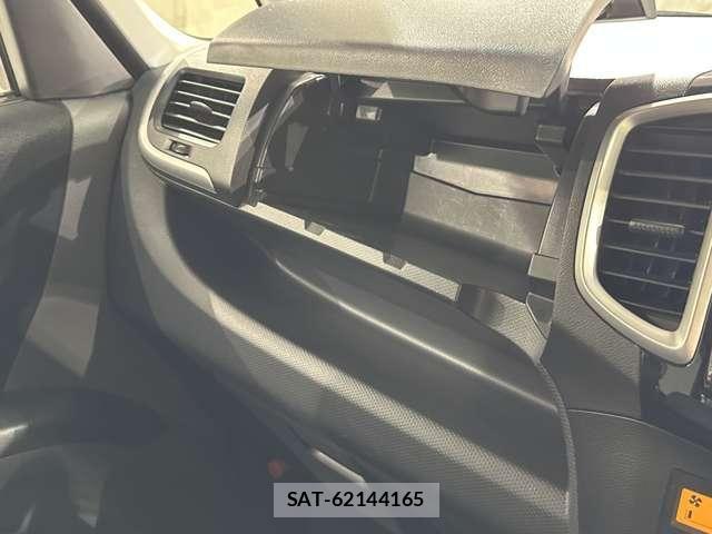Mitsubishi DELICA 2014-04 8365580-24