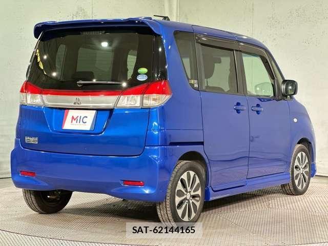 Mitsubishi DELICA 2014-04 8365580-4