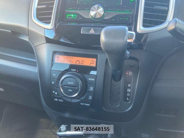 Mitsubishi DELICA 2014-09 8371603-10