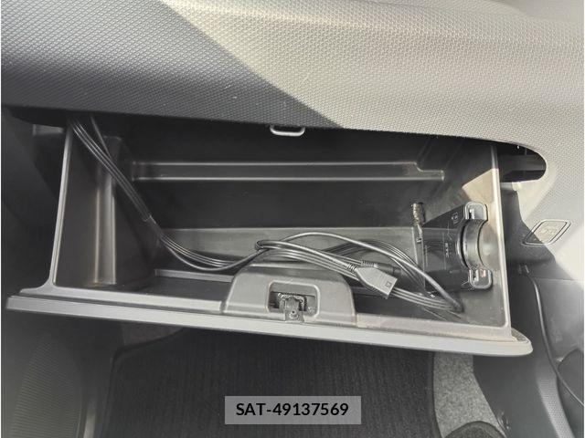 Mitsubishi DELICA 2014-09 8412004-10
