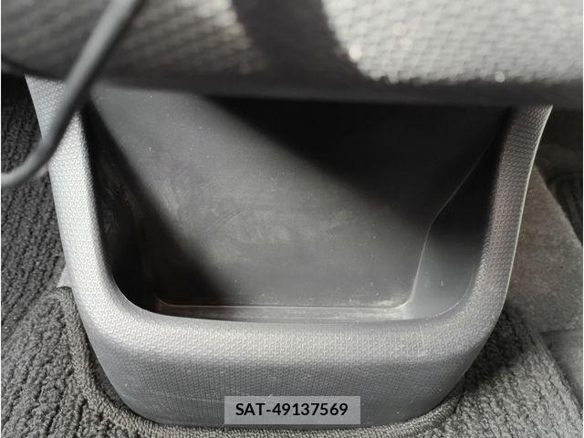 Mitsubishi DELICA 2014-09 8412004-8