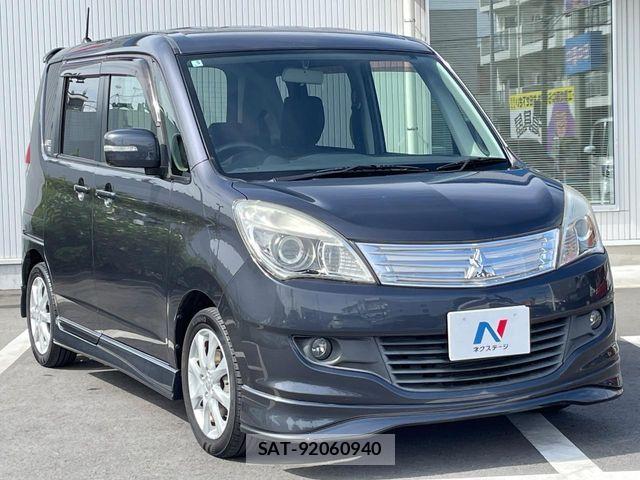 Mitsubishi DELICA 2013-02 8524372-14