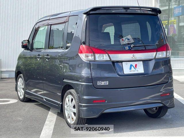 Mitsubishi DELICA 2013-02 8524372-15