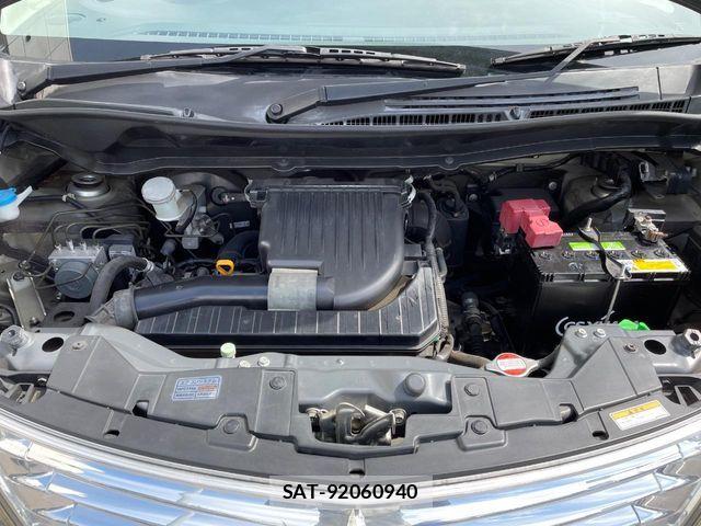 Mitsubishi DELICA 2013-02 8524372-16