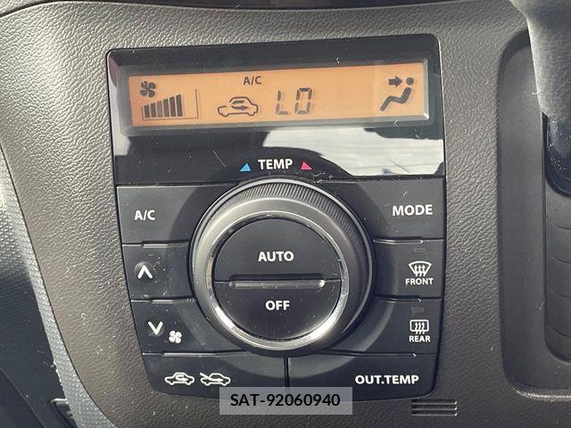 Mitsubishi DELICA 2013-02 8524372-5