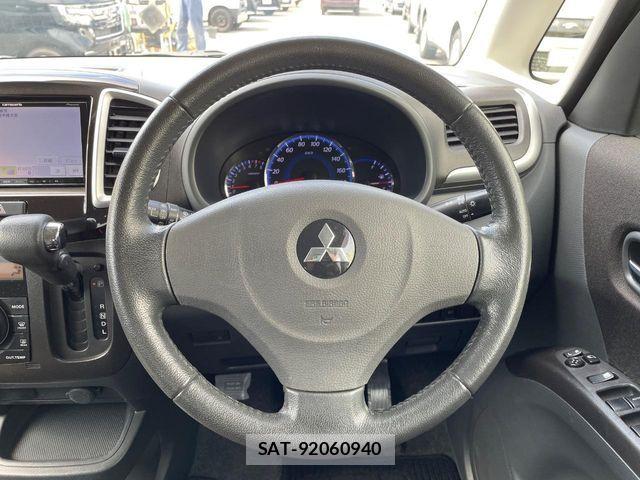 Mitsubishi DELICA 2013-02 8524372-6