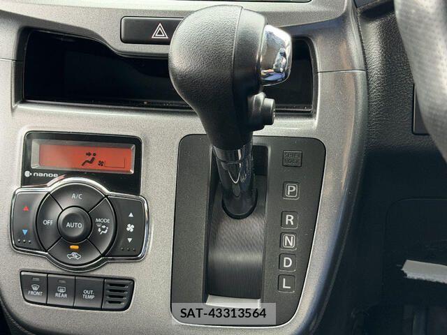 Mitsubishi DELICA 2018-01 8626490-9