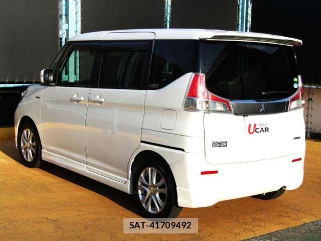 Mitsubishi DELICA 2017-09 8666059-8