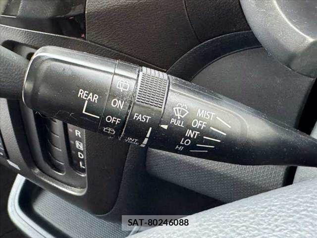 Mitsubishi DELICA 2013-02 8666061-24