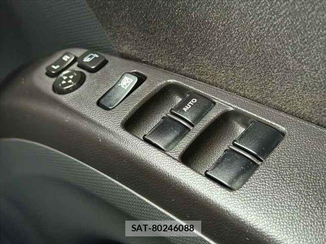 Mitsubishi DELICA 2013-02 8666061-25