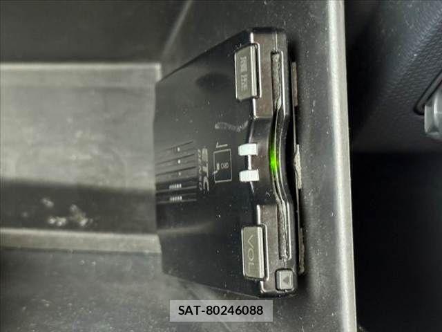 Mitsubishi DELICA 2013-02 8666061-29