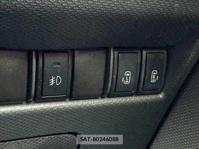 Mitsubishi DELICA 2013-02 8666061-5