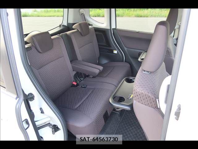 Mitsubishi DELICA 2017-12 8828703-12