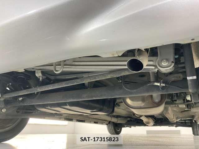 Mitsubishi DELICA 2014-09 8848726-13